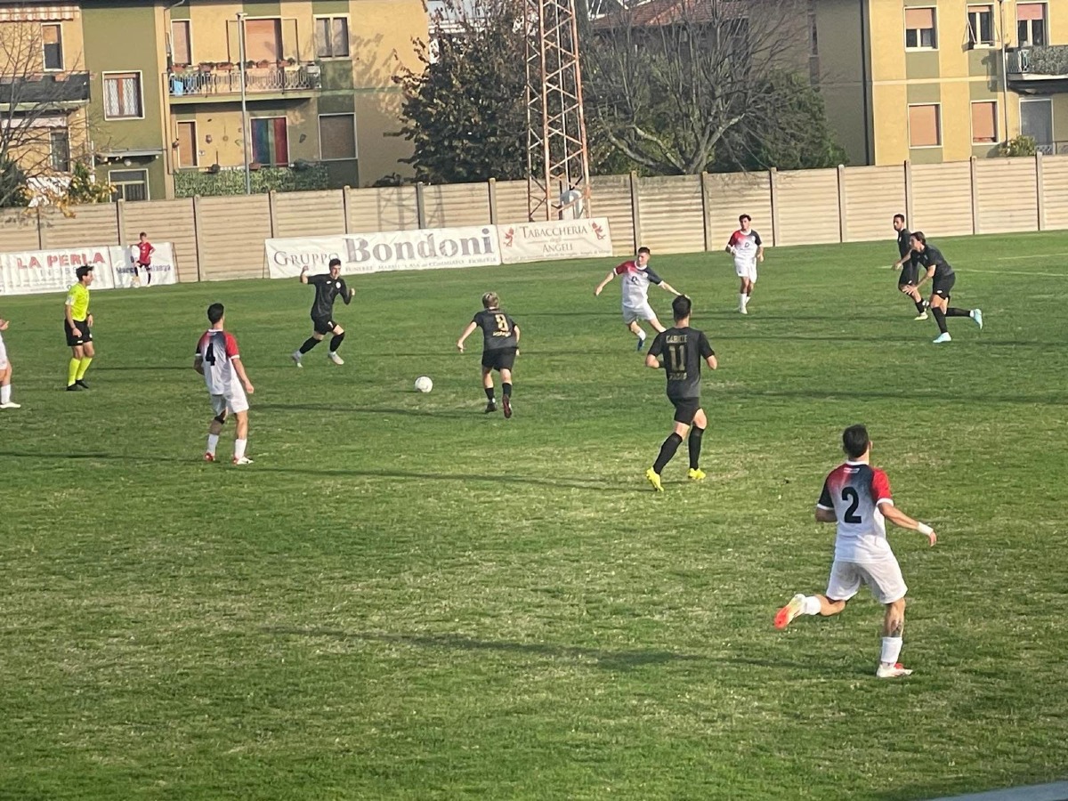 Calcio Promozione, il Gabicce Gradara sconfitto a Moie (2-1) - Il Gabicce Gradara in azione