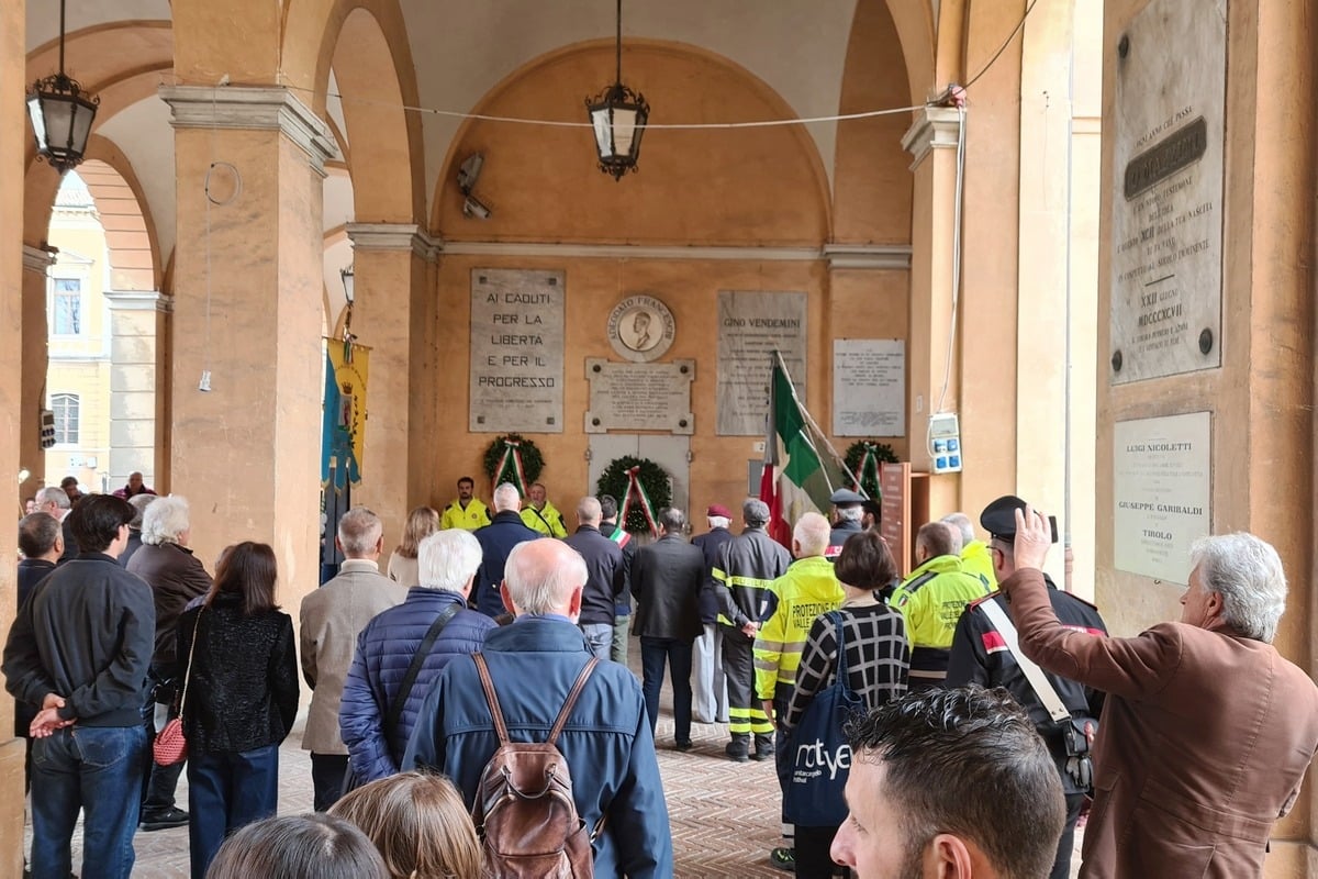 Santarcangelo: il Sindaco Sacchetti ricorda Gaza durante la celebrazione per la fine della prima guerra mondiale - 