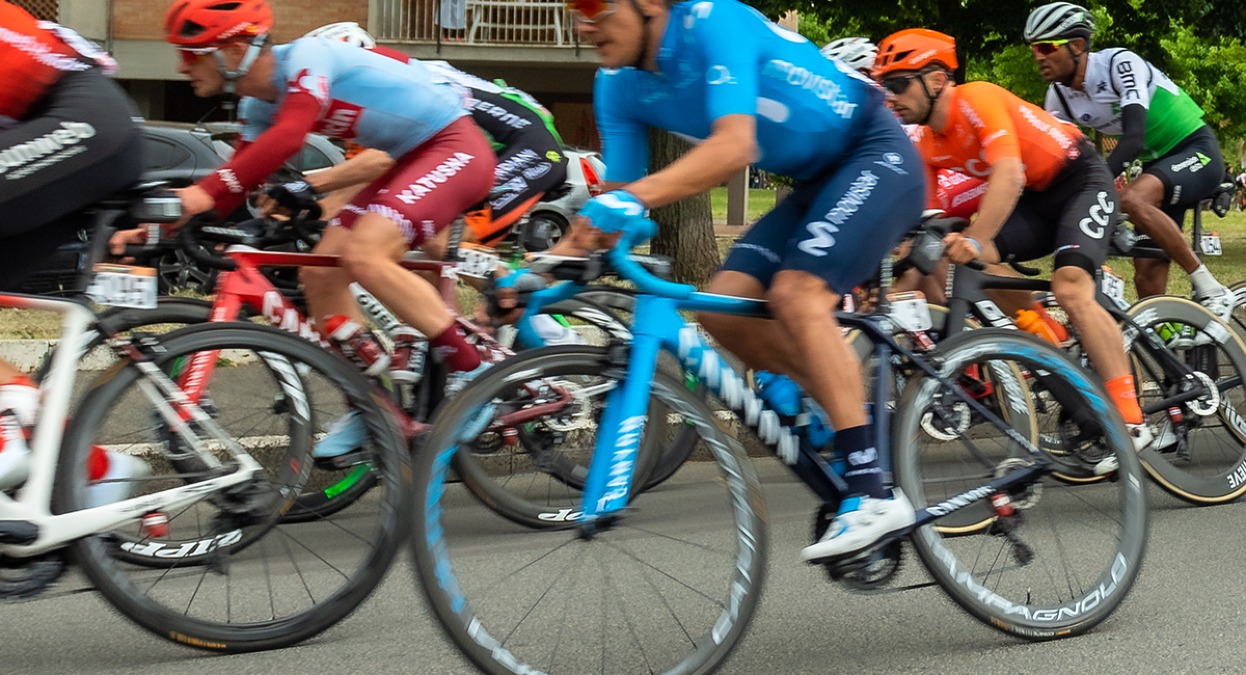 Caduta di gruppo in bici a Rimini: un ferito al “Bufalini” - Repertorio