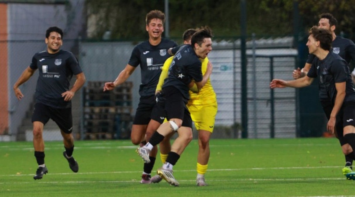 Calcio RSM, tris e vittorie per Domagnano e Pennarossa - L'esultanza del Domagnano (foto FSGC/Novelli)