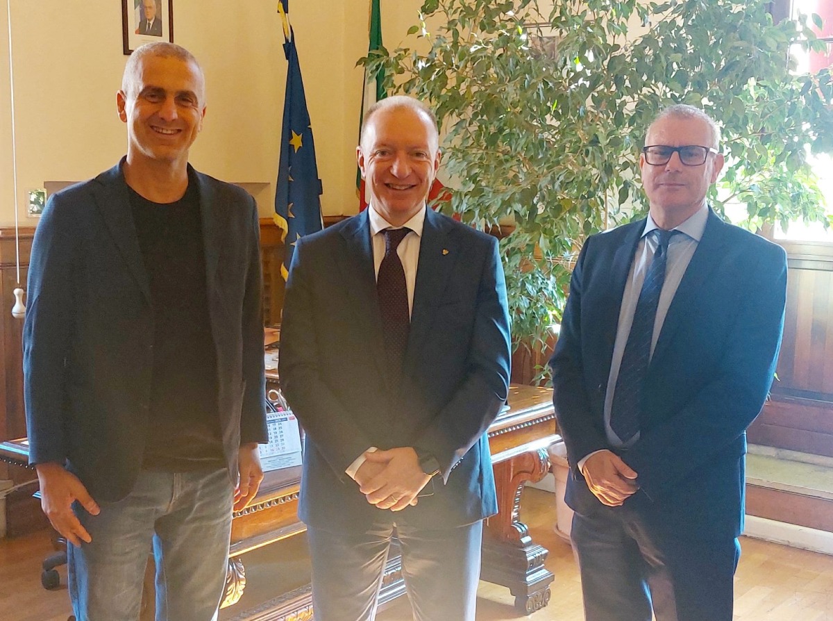 Benvenuto al nuovo Questore di Rimini: incontro in Comune con il Sindaco Sadegholvaad - 