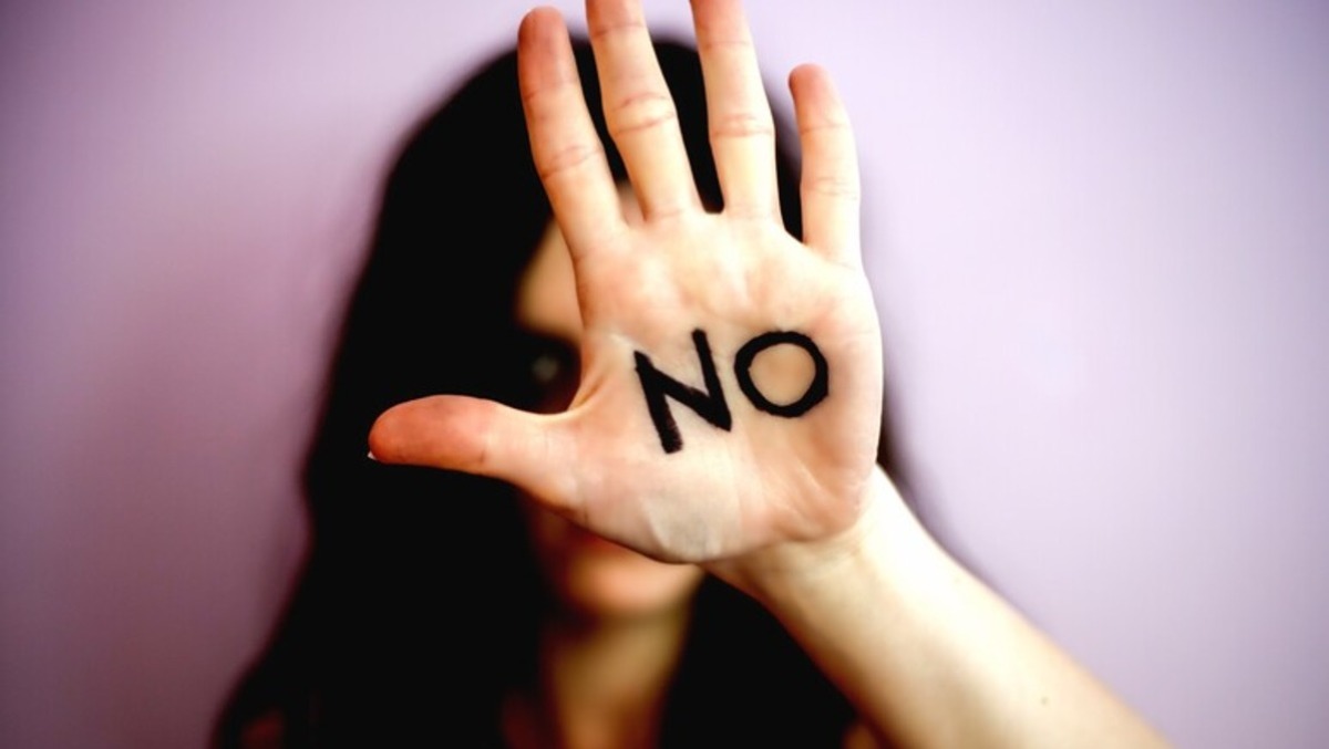 Giornata contro la violenza sulle donne: oltre 80 iniziative in tutta la Provincia di Rimini - foto Ansa