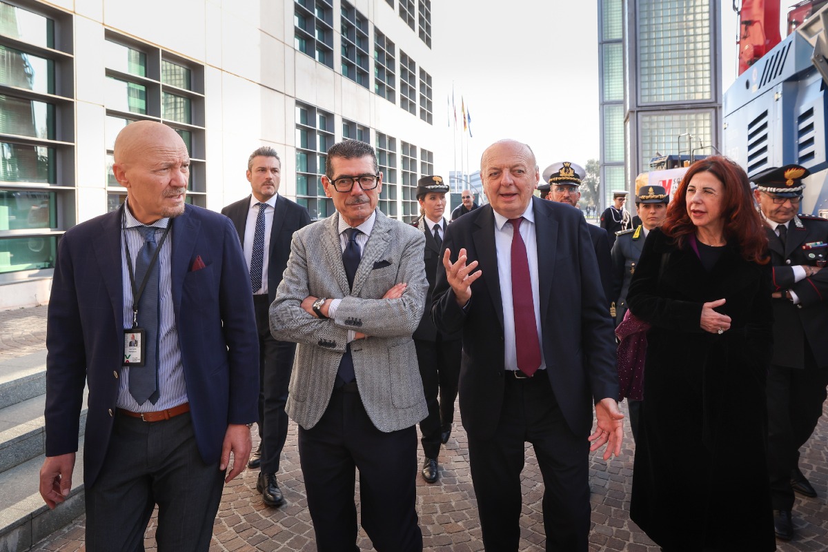 Ministro Pichetto Fratin a Ecomondo: "Parco Eolico? Si mettano d'accordo Toscana e l'Emilia Romagna" - 