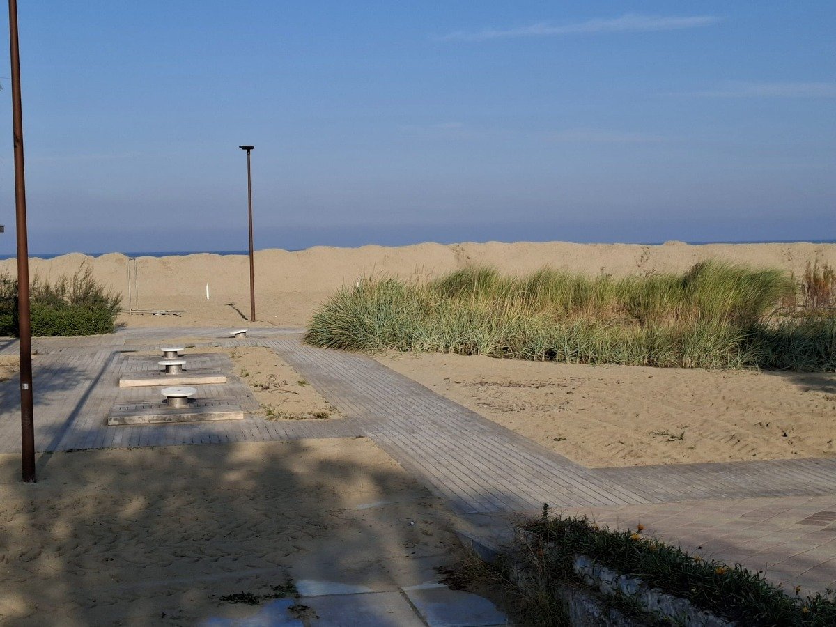 Viserba come Ostia, "Abbiamo il lungomuro, non il lungomare": Biagini all'attacco - 