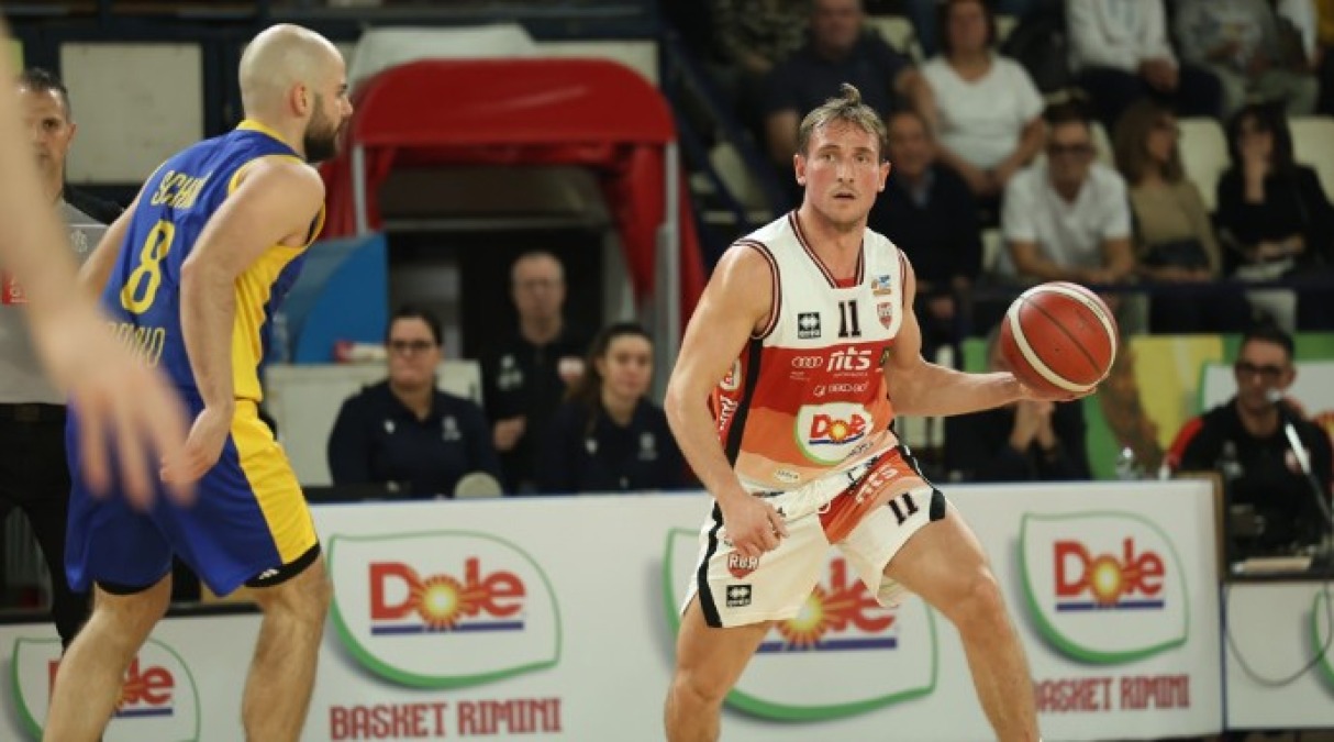 Basket A2, hurrà Dole: contro Reale Mutua terza vittoria di fila in casa (75-72) - Foto Nicola De Luigi