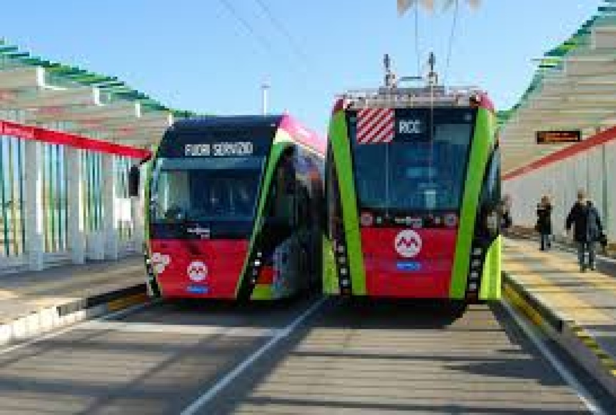 Il Metromare si trasforma in un club itinerante: nasce Moliendo Academy, la scuola che unisce viaggio e musica elettronica - 