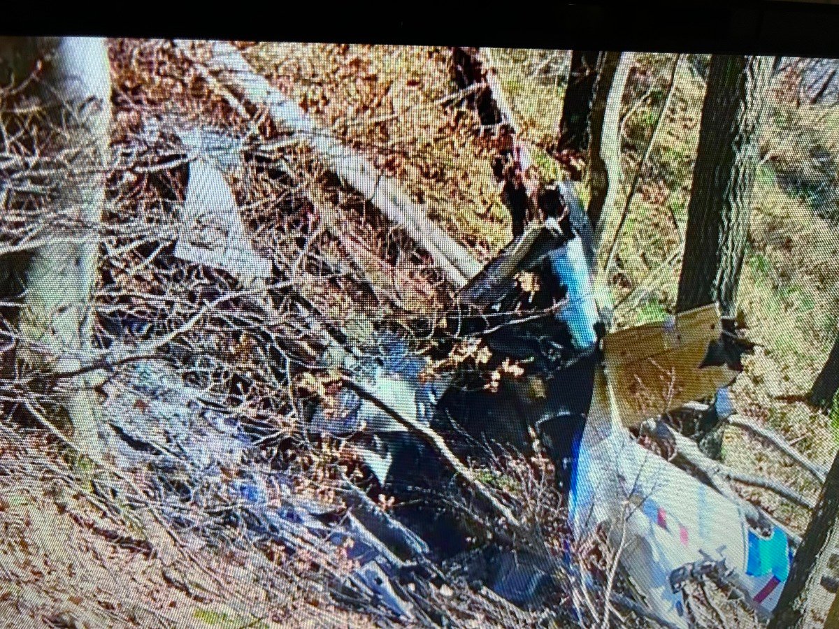 Ritrovato a Badia Tedalda l’elicottero scomparso: a bordo i corpi senza vita dei due occupanti - 