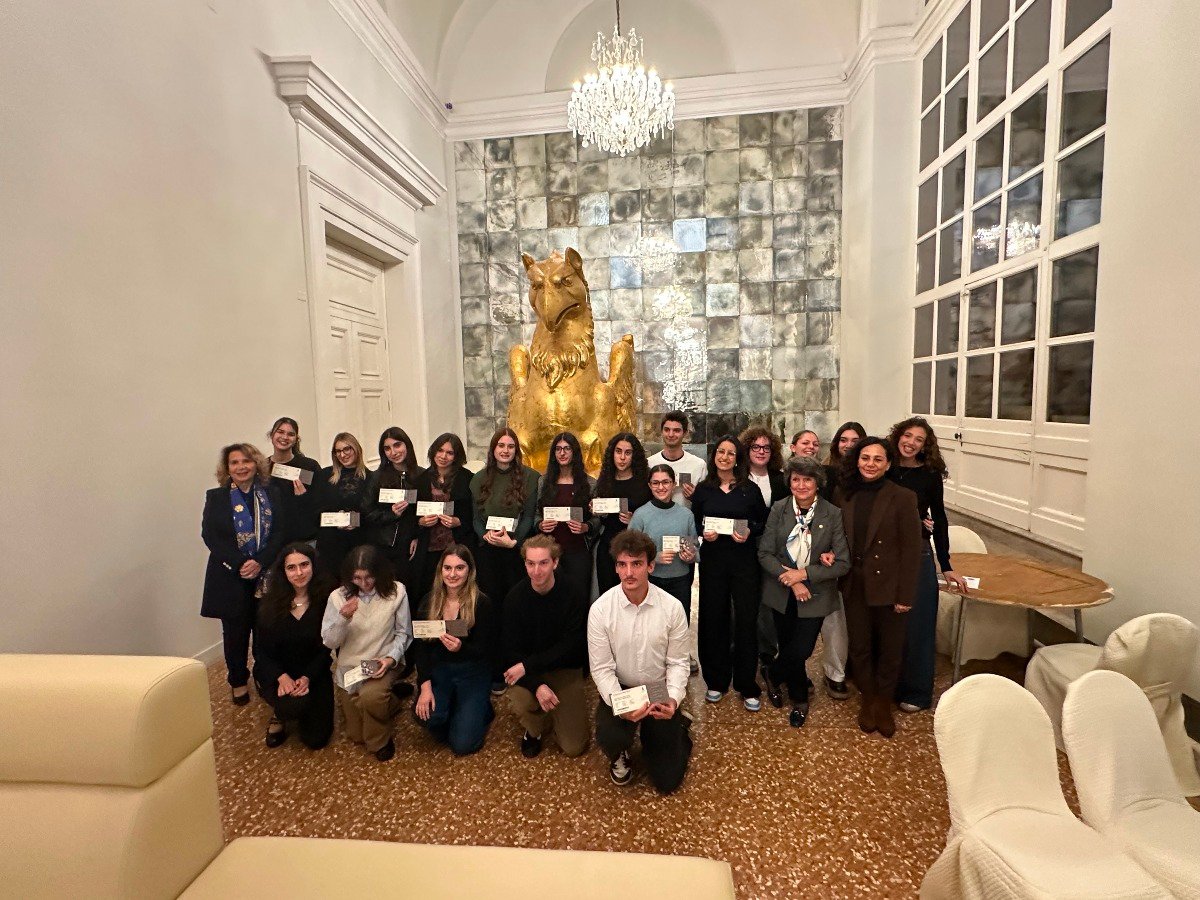 “A teatro con il Soroptimist”: diciotto giovani riminesi in scena… come spettatori - 