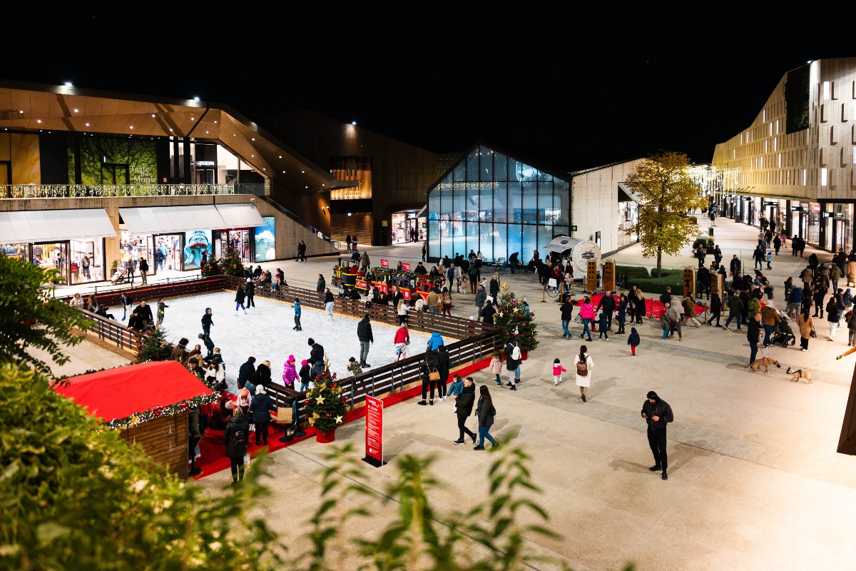 Il Natale prende vita a San Marino Outlet con luminarie, grande albero e spettacolo musicale dal vivo - 