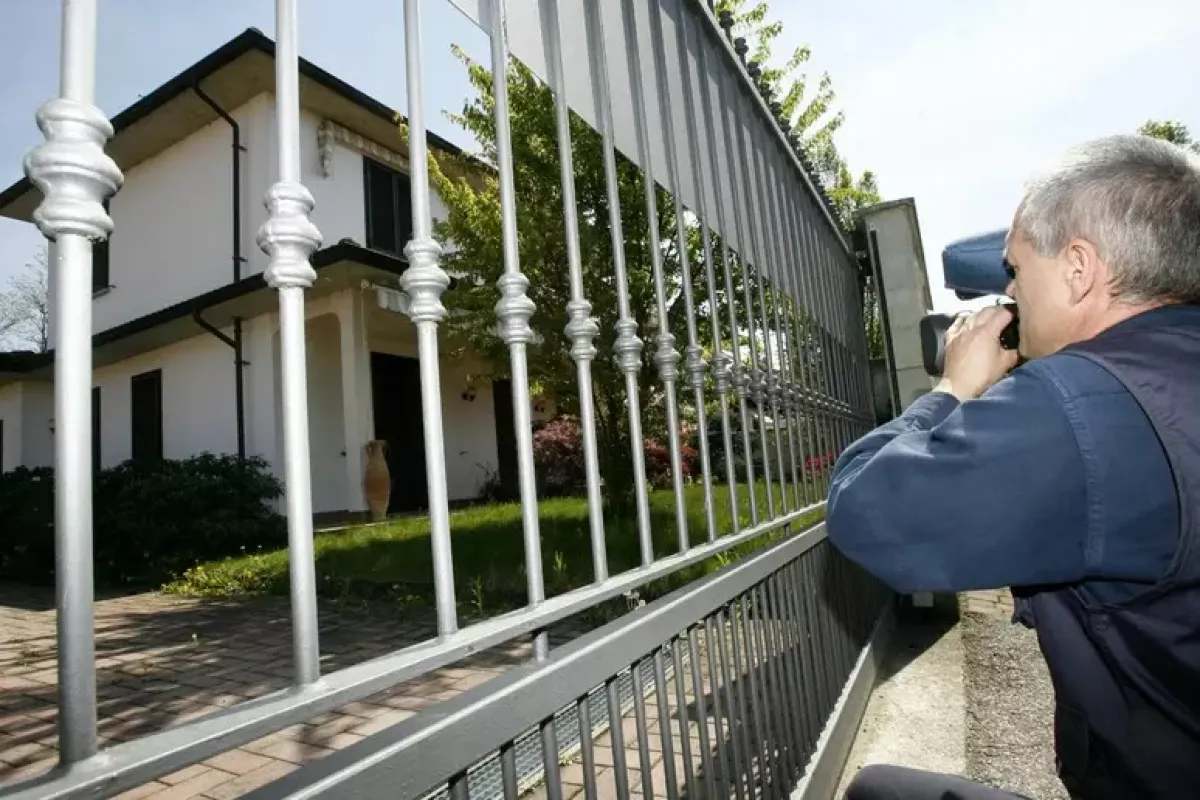 Omicidio Chiara Poggi, impronte digitali sulla porta sono del fratello e di un operatore - PH ANSA