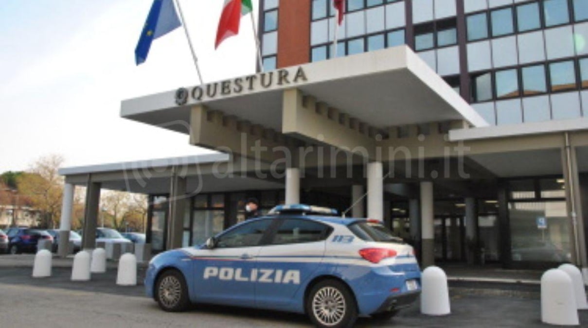 Controlli della Polizia a Rimini: denunciato titolare di un albergo per irregolarità sugli ospiti - 
