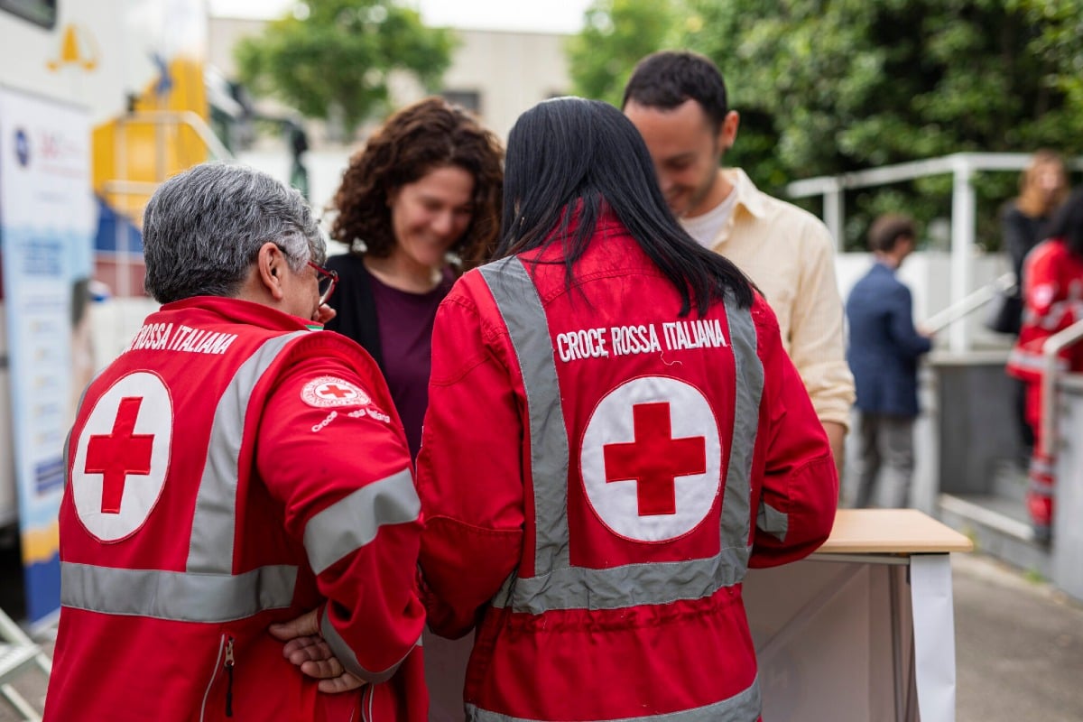 Giornate di solidarietà e sicurezza a Riccione: la Croce Rossa protagonista in piazzale Ceccarini - 