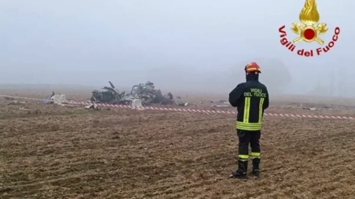 Elicottero precipitato nelle campagne di Mantova: morto il pilota - 