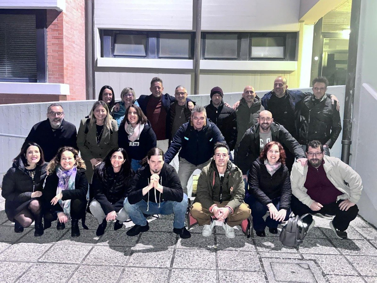 Si riuniscono dopo 25 anni dal diploma: la 5C del Molari di Santarcangelo di nuovo insieme - 