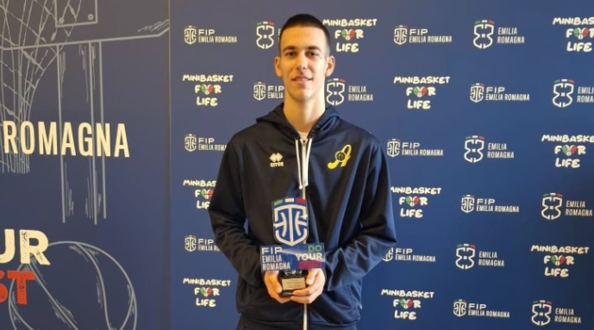 Basket, Mattia Ruggeri premiato dalla FIP ER come miglior promessa della Regione - Mattia Ruggeri
