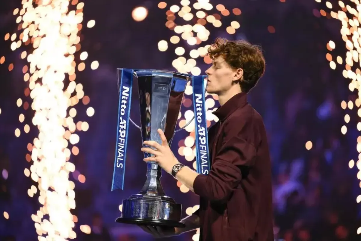 Sinner domina Alcaraz in due set: è ancora lui il re delle Finals - 