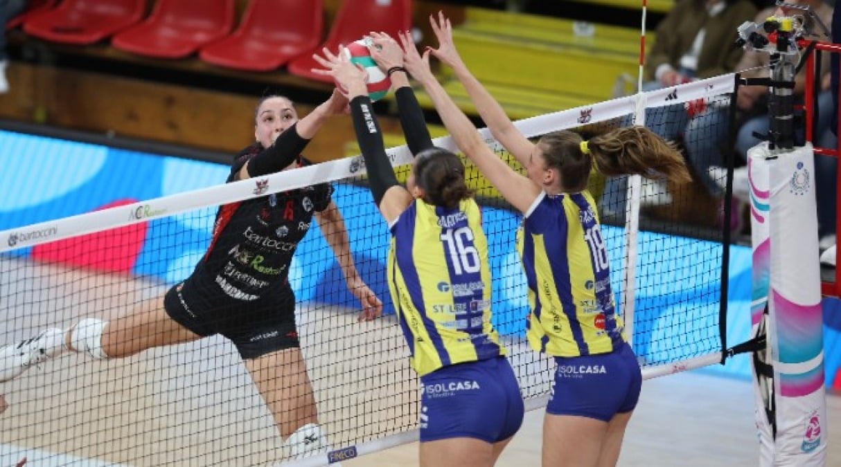 Volley A1 femminile, hurrà Omag-MT a Perugia (1-3) - 