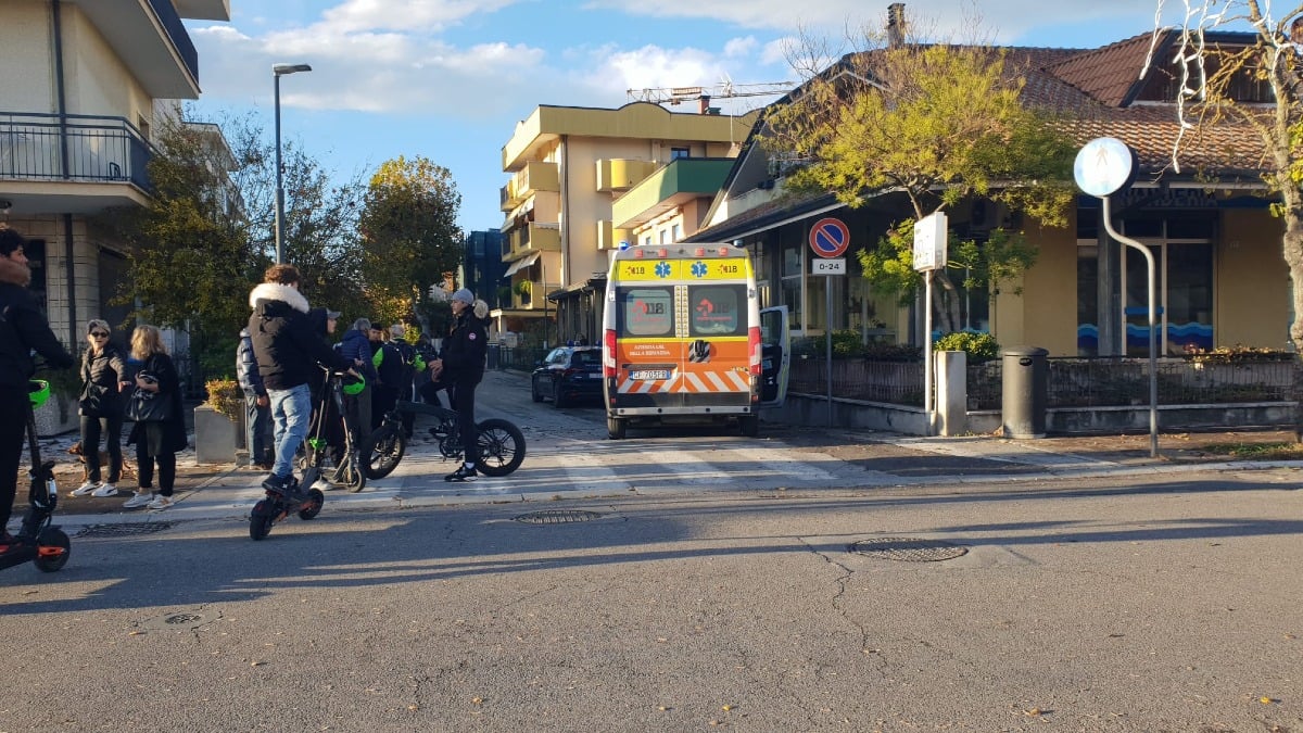 Lite violenta in via Milano a Bellaria: 60enne a terra, elisoccorso in piazza - 