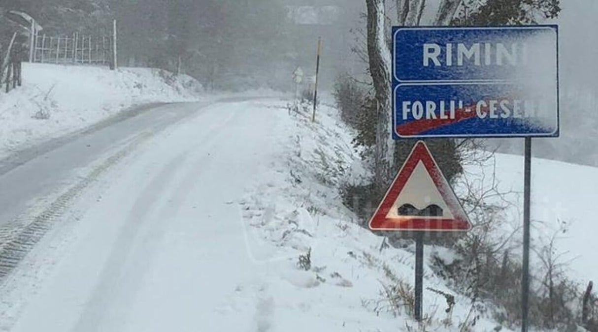 Anticipo di inverno nel Riminese: dai temporali del venerdì alla neve di sabato - Neve ARCHIVIO