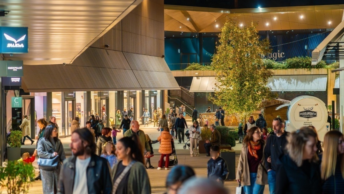 Dieci giorni di sconti e spettacoli: al via il Black Friday a San Marino Outlet - 