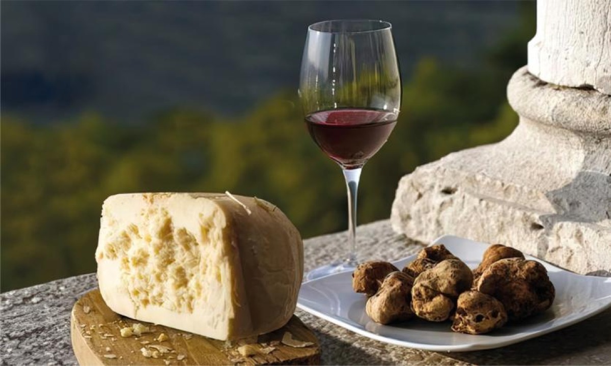 Tartufo e Formaggio di fossa protagonisti: due domeniche di festa a Mondaino - Fossa, Tartufo e Venere a Mondaino