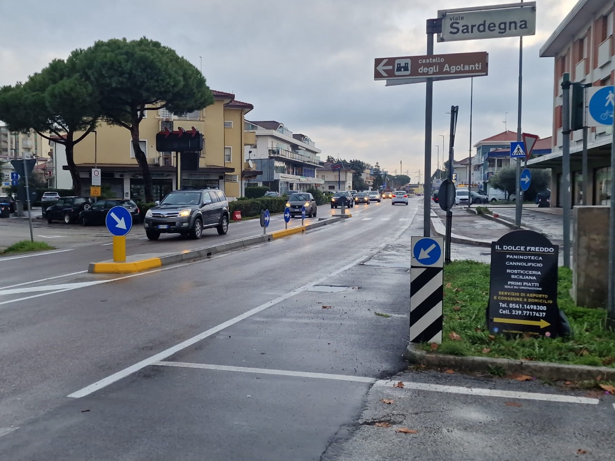 Lavori Hera a Riccione, chiuso tratto di viale Sardegna all'incrocio con la Statale 16 - Statale 16 Riccione - incrocio con viale Sardegna