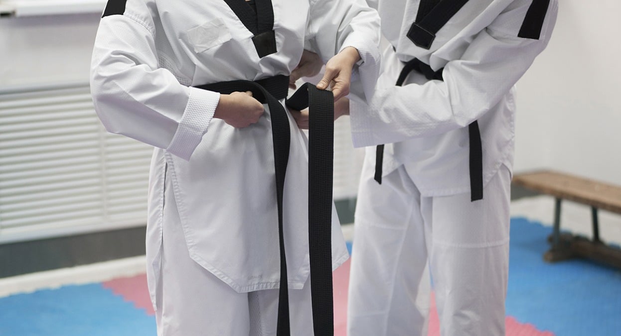 Maestro di Taekwondo rischia 11 anni: violenza sessuale su allieve minorenni - 