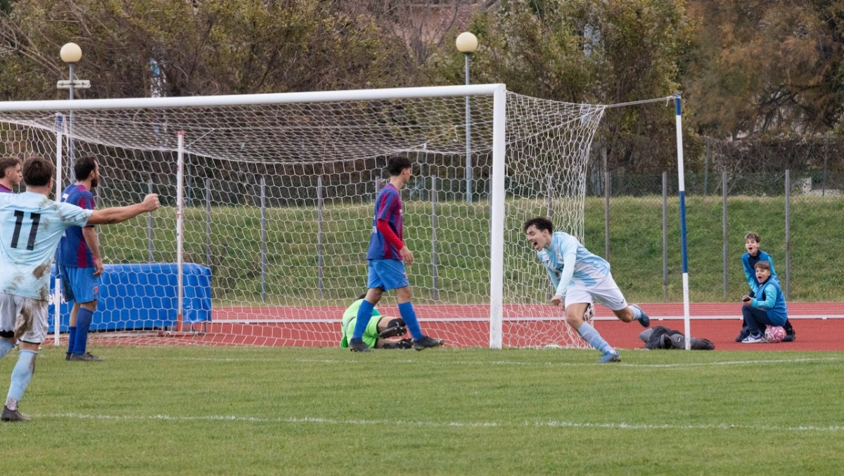 Diegaro, prova di maturità: i ragazzi di Giorgi indenni a Misano (1-1) - Tamagnini esulta dopo il gol