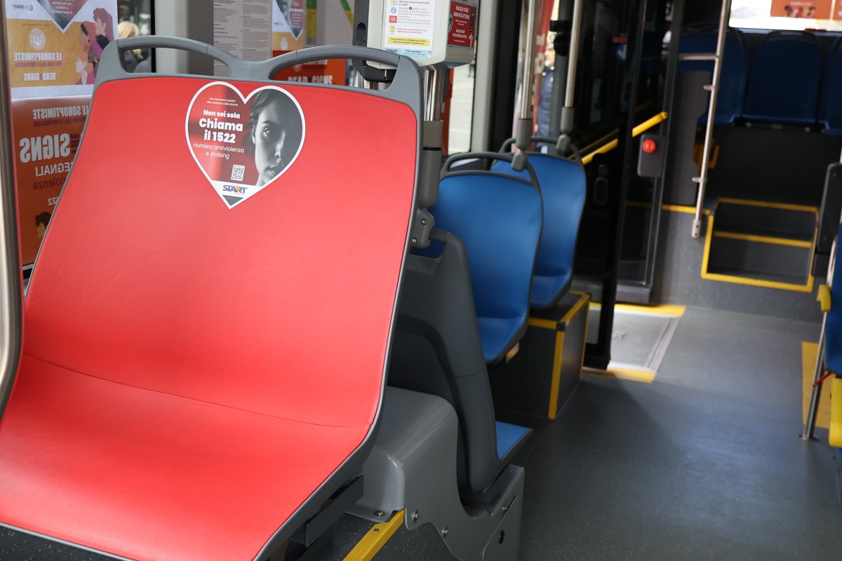 Start Romagna contro la violenza sulle donne: parte il tour del bus sensibilizzante - 