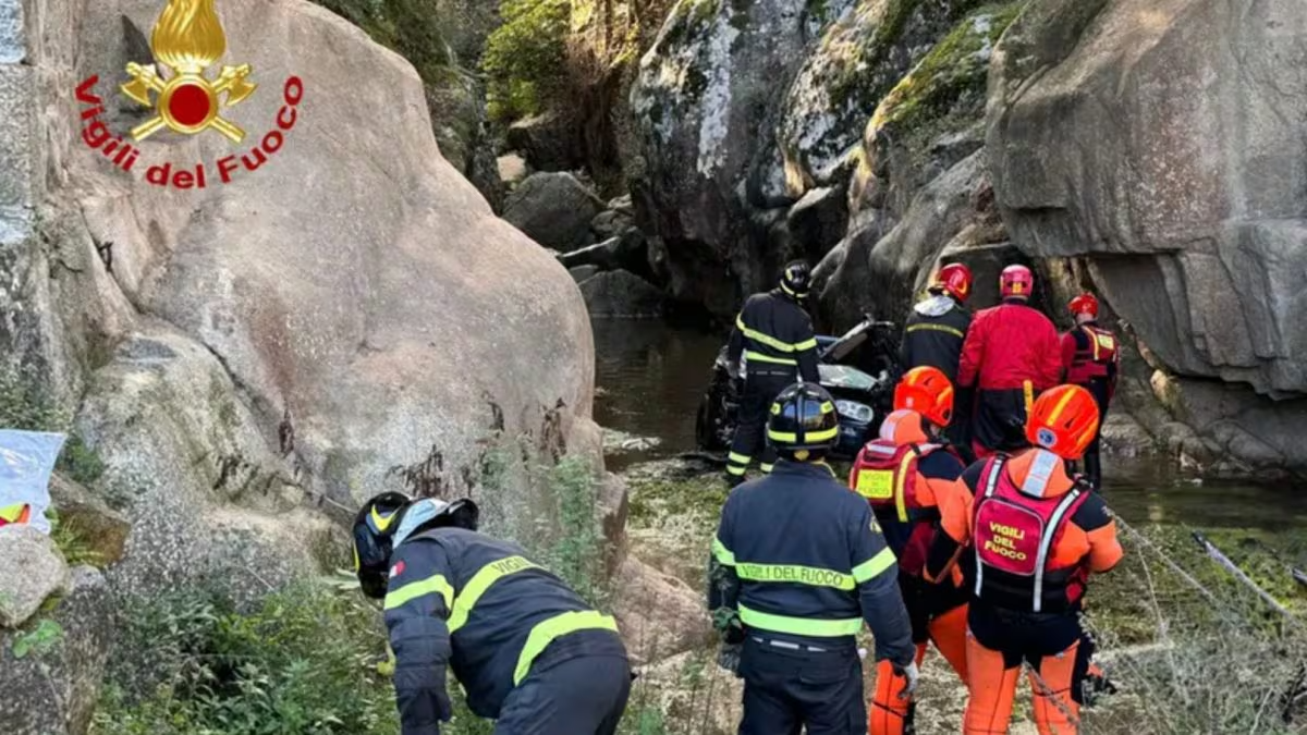 Auto precipita da un ponte in Sardegna: tre morti - 