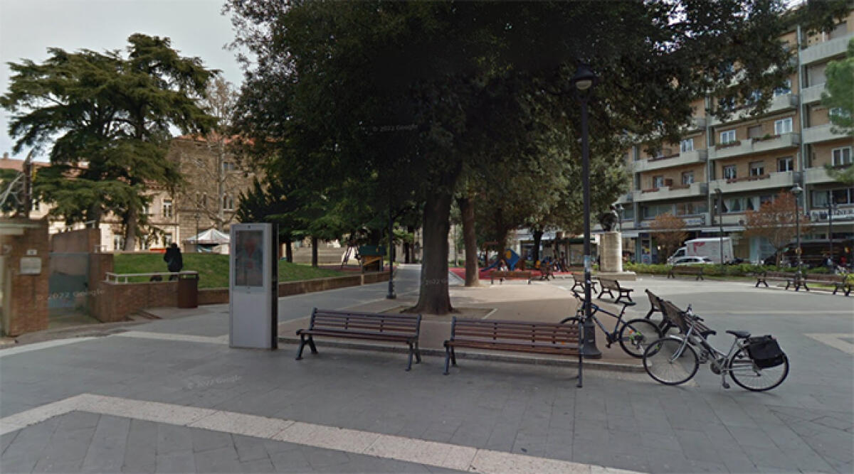 Rimini, ipotesi spostamento del busto di Luigi Ferrari dalla piazza - Piazza Ferrari