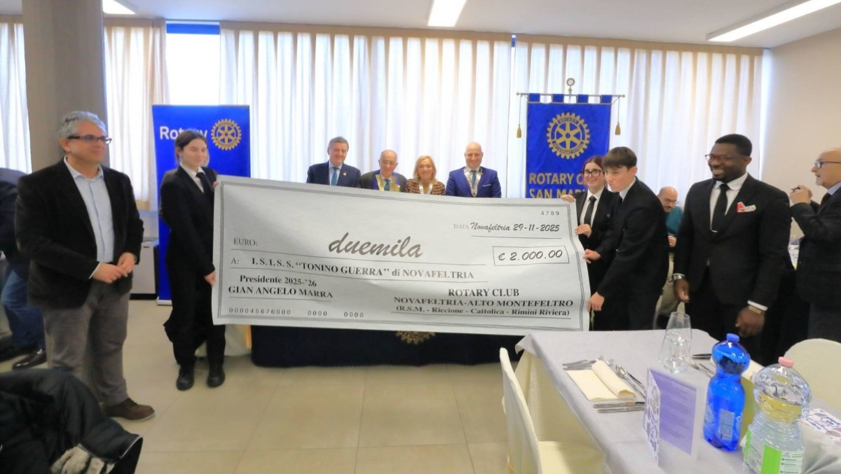 Novafeltria, Rotary in campo per la scuola: donazione da 2.000 euro al Tonino Guerra - 