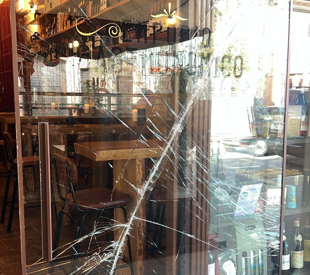 Rimini, assalto notturno all'Emporio: ladri scatenati tra iPad, soldi e gourmet. È allarme sicurezza in centro - Repertorio