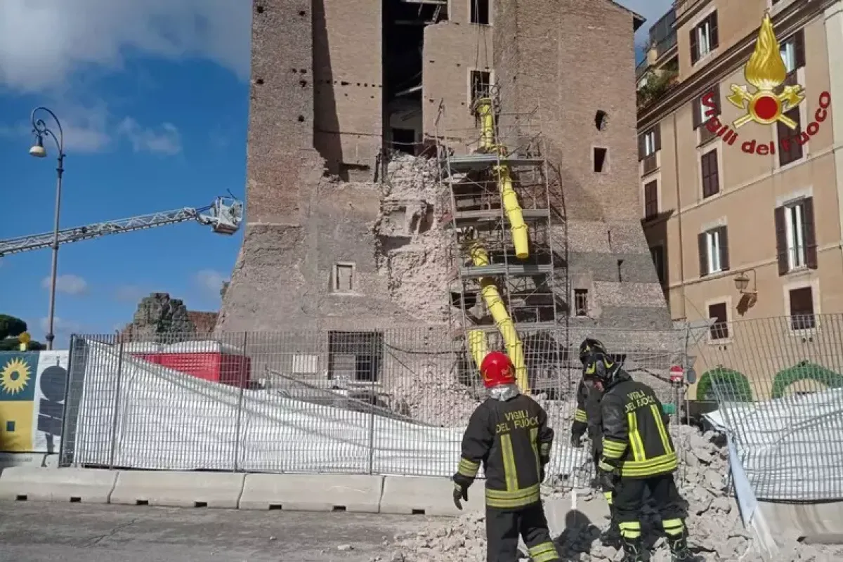 Crollo Torre dei Conti ai Fori Imperiali: quattro indagati, anche un ingegnere - 