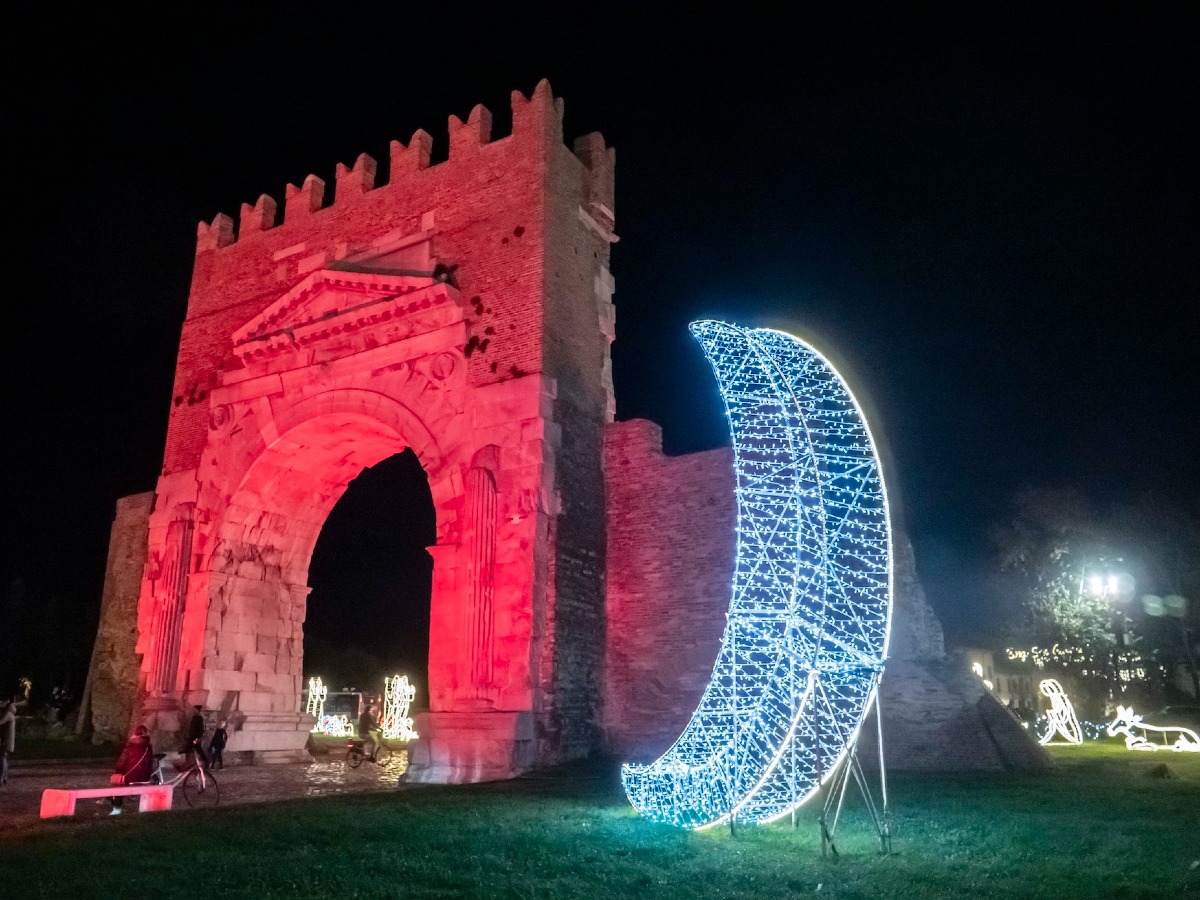La Romagna si accende per le Feste: luminarie poetiche e installazioni ecosostenibili - 