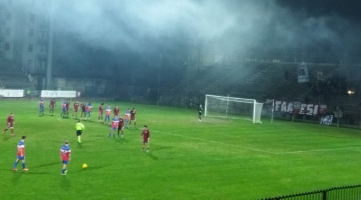 Calcio Promozione, Coppa Marche: il Gabicce Gradara passa a Fano 1-3: è in semifinale - Una punizione del Gabicce Gradara
