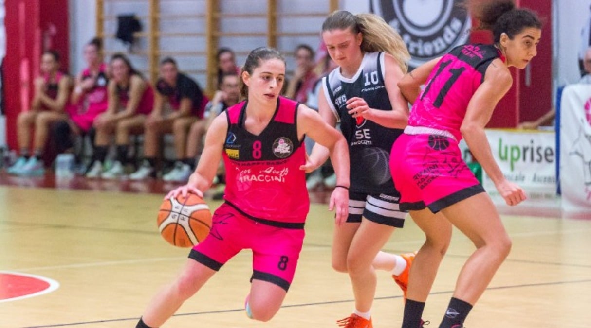 Basket B femminile, hurrà Ren-Auto: Castelfranco ko (70-60) - Pratelli in azione