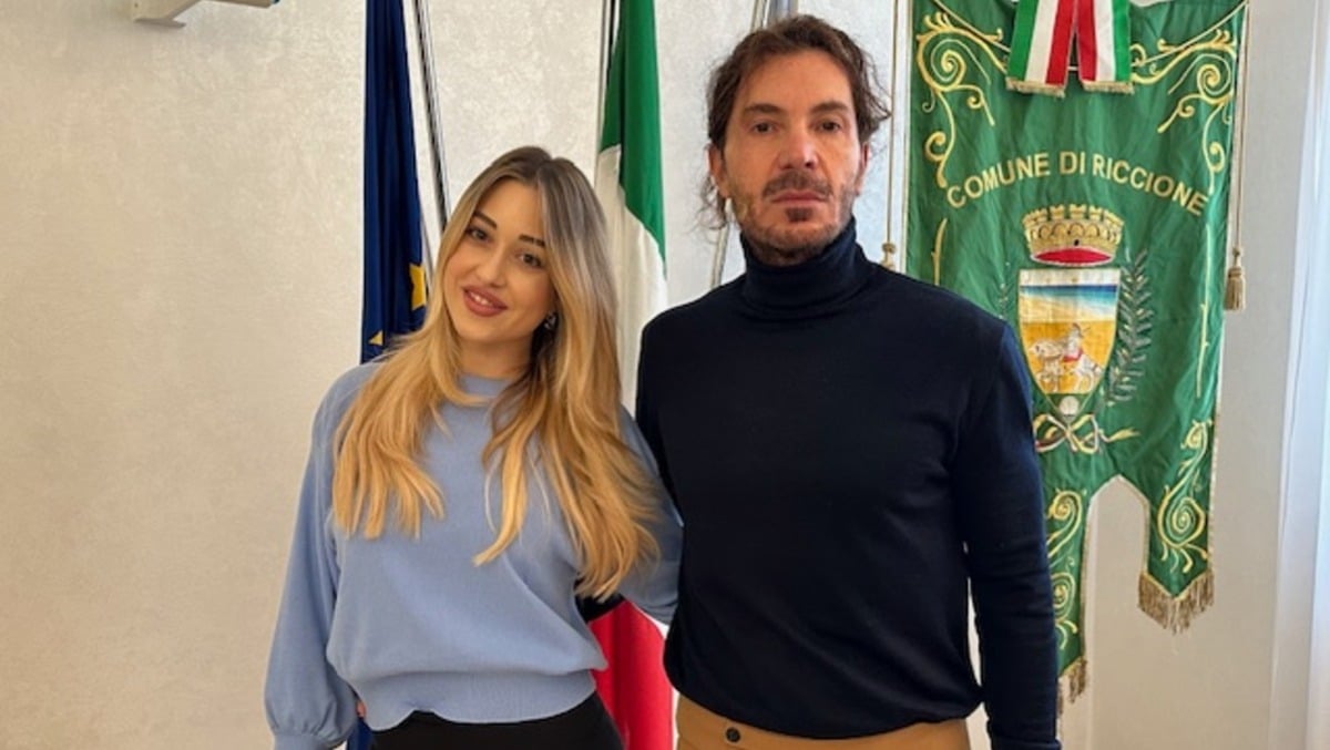 Sofia Bartoli tra televisione e cinema: la soubrette riccionese ricevuta in Comune - Sofia Bartoli ricevuta in Comune