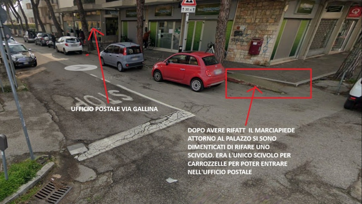 Rimini, marciapiede rifatto ma sparisce la pedana: disabile bloccato davanti alla Posta - 