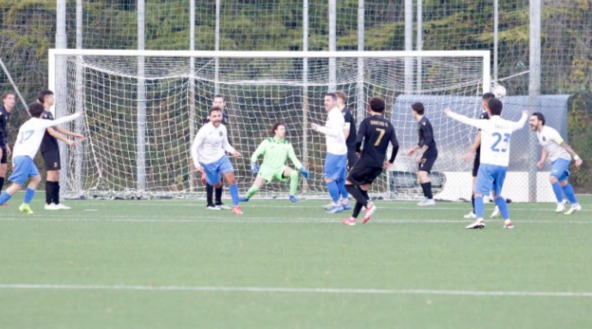 Calcio RSM, la Libertas torna al successo dopo dieci settimane - L'esultanza Libertas (foto FSGC/MovieByDaniels)