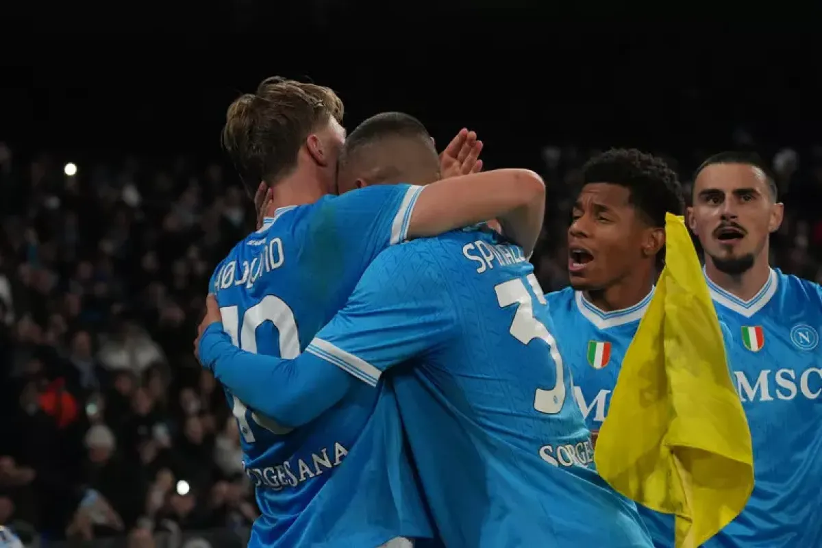 Serie A: il Napoli allunga in vetta, crolla la Roma. Pari all’Olimpico, volano Cremonese e attesa per i posticipi - © Ansa