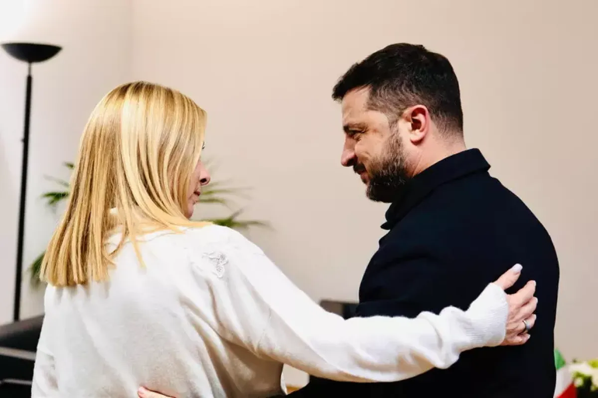 Zelensky a Roma: “Invieremo agli Usa un piano di pace rivisto” -  Meloni e Zelensky in una foto dello scorso ottobre © Ansa/Epa