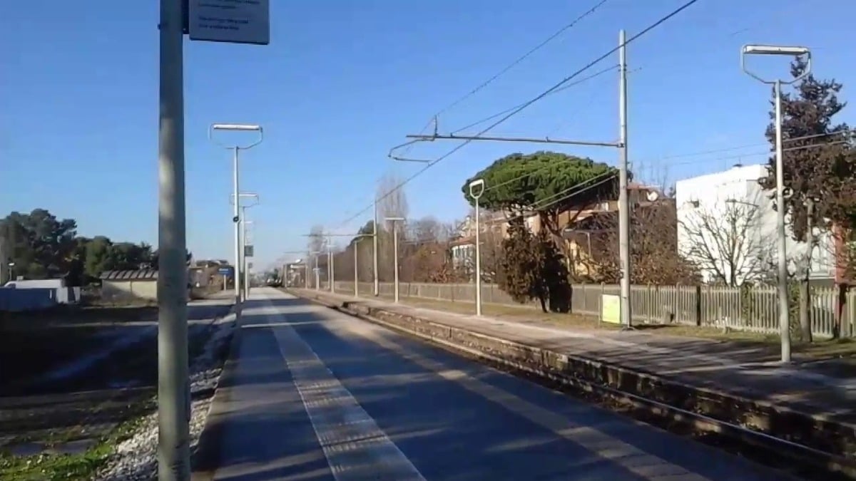 Il piazzale della stazione Viserba si rifà il look: lavori al via nella primavera 2026 - Stazione ferroviaria di Viserba