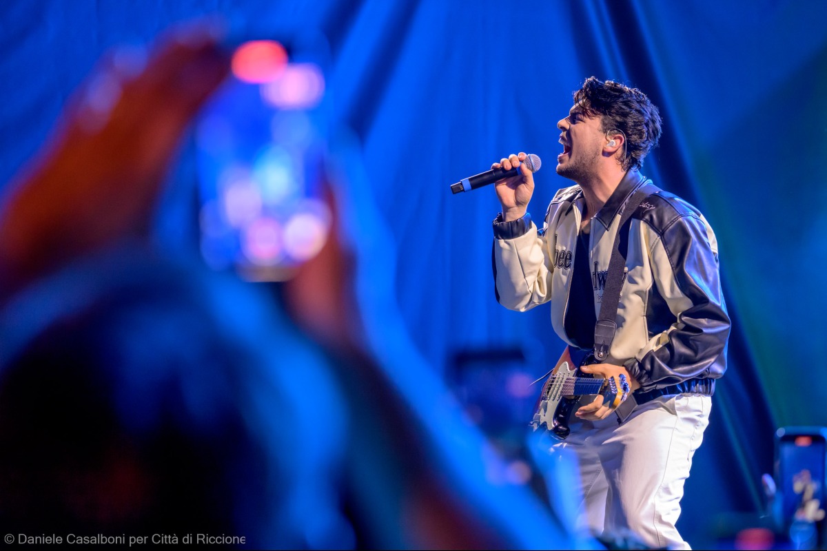 The Kolors aprono il Capodanno 2025-2026 a Riccione tra concerti e spettacoli - Ph Casalboni