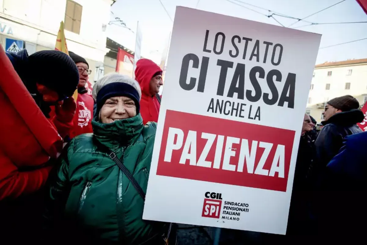 Sciopero generale della Cgil: disagi nei trasporti e scuole chiuse, manifestazioni nelle città - © Ansa