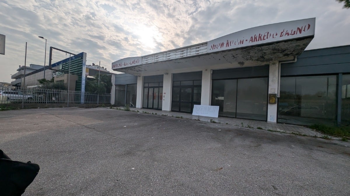 Rimini, ex magazzino Corradini tolto al degrado: l'immobile diventa uno showroom - 