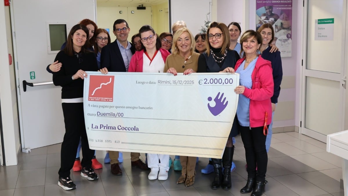 I commercialisti riminesi donano 2mila euro per i neonati in Terapia Intensiva - 