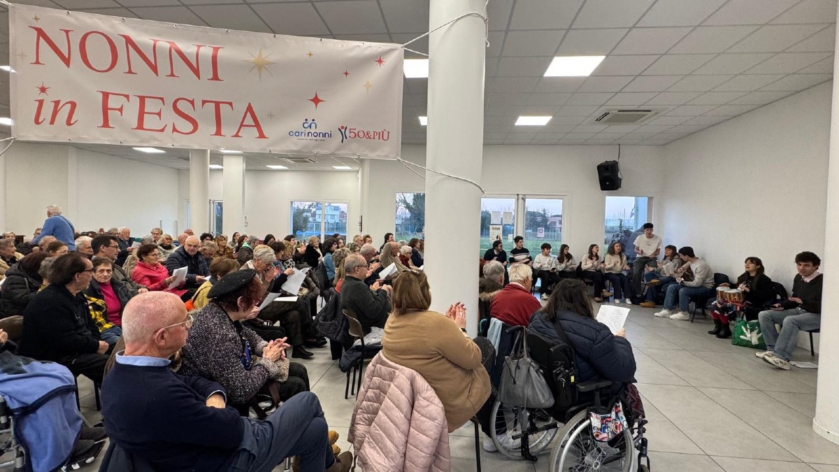 80 volontari che aiutano fragili e anziani: l'associazione Cara Nonni di Rimini festeggia il primo compleanno - 