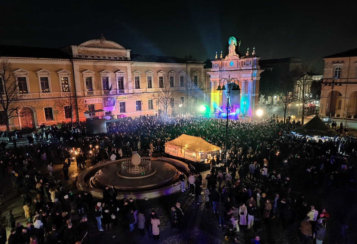 Aperitivi, concerti e dj fino all’alba: Santarcangelo saluta l'arrivo del 2026 con DiscoBorgo - Capodanno a Santarcangelo