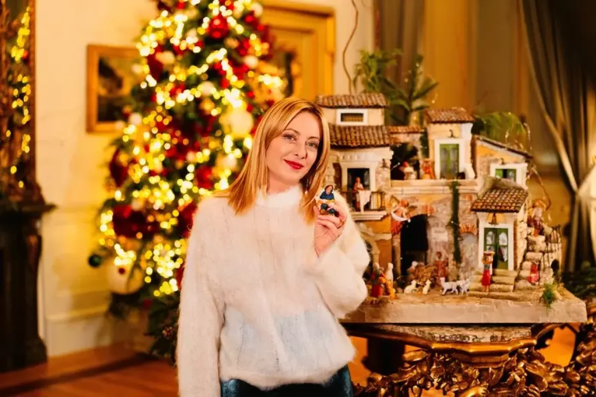 Il presepe come valore e radici: gli auguri social di Meloni e La Russa - 